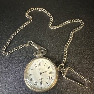 Silver Quartz Pocket Watch w/ Chain – Roman Numerals, Vintage Style